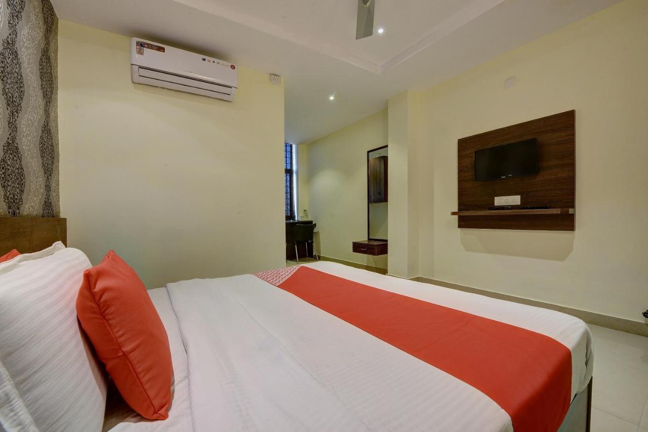 Capital O Hotel Samanvi International Belur  Esterno foto