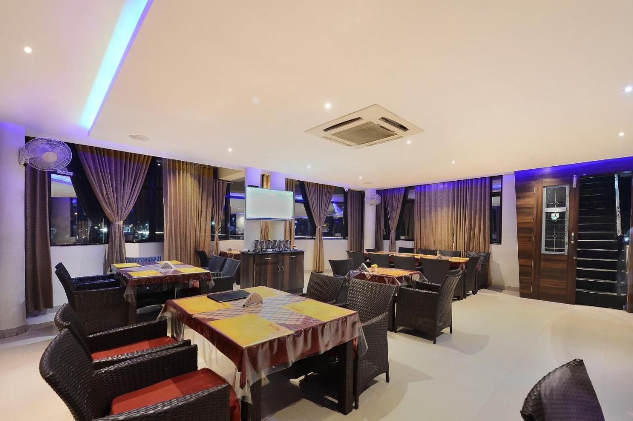 Capital O Hotel Samanvi International Belur  Esterno foto