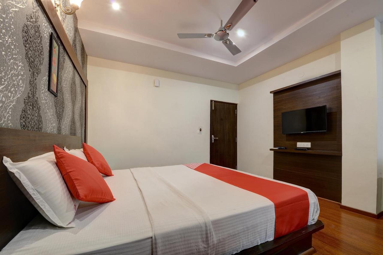 Capital O Hotel Samanvi International Belur  Esterno foto