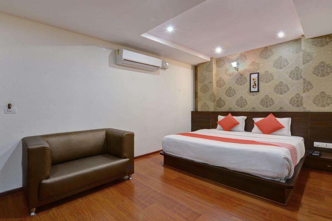 Capital O Hotel Samanvi International Belur  Esterno foto
