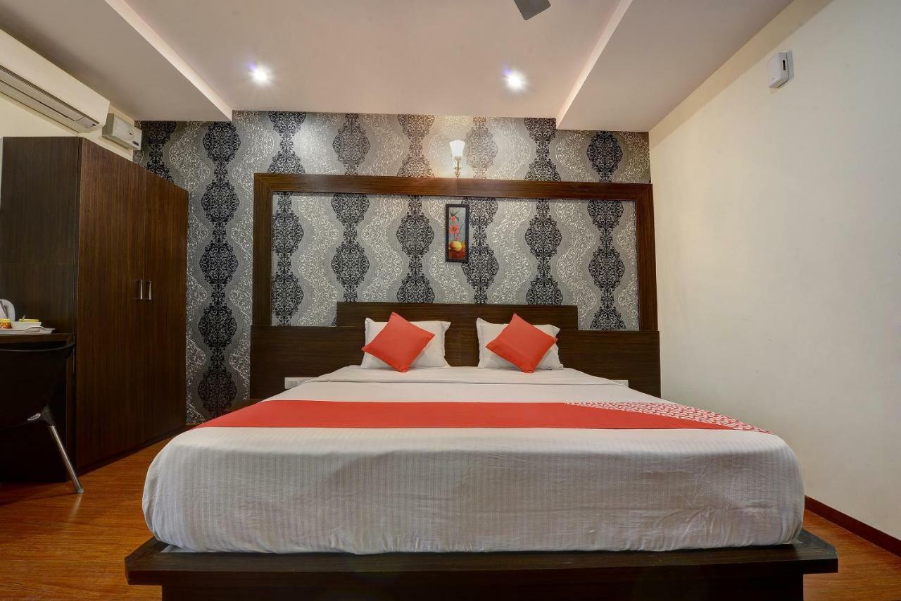 Capital O Hotel Samanvi International Belur  Esterno foto